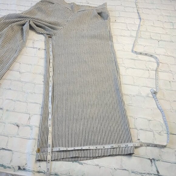 Max Studio wide leg cropped light weight flat front pants size M - Picture 3 of 12
